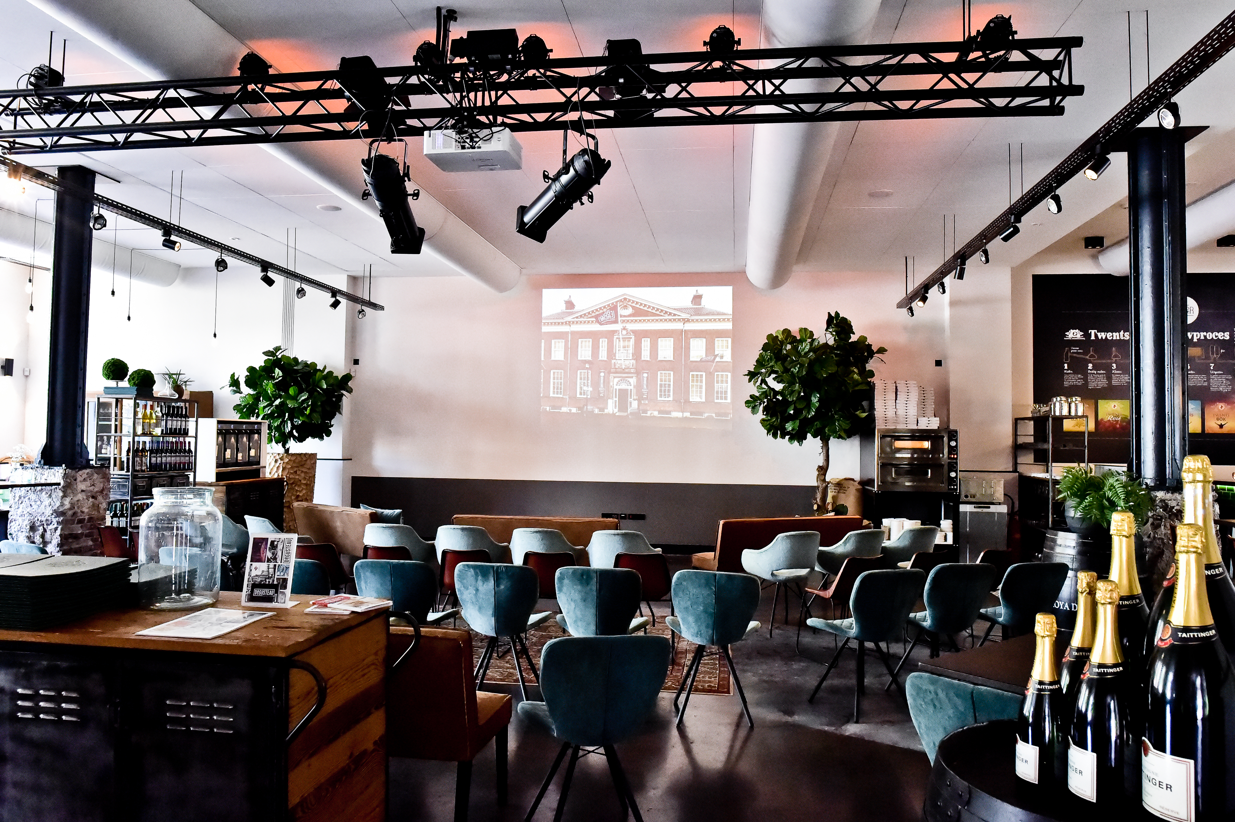 Ledeboer ruimte met zitopstelling